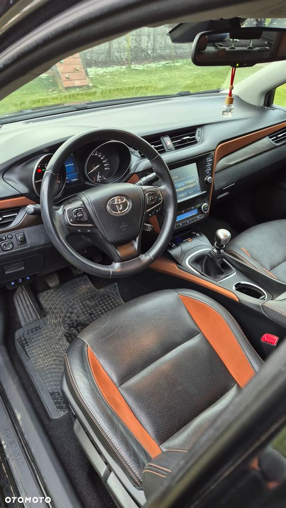 Toyota Avensis 1.8 Premium - 13