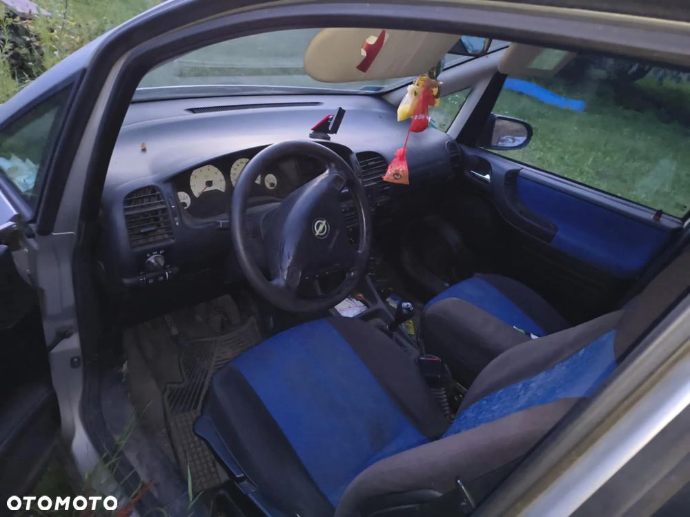 Opel Zafira 1.8 16V - 3