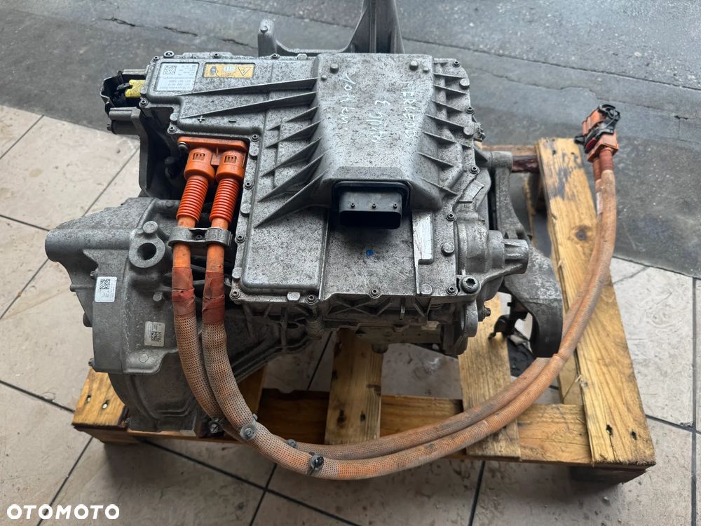 E Sprinter 907 910 silnik elektryczny A9103408000 przebieg 10tyś  JAK NOWY - 3