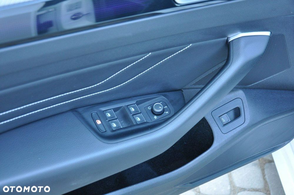 Volkswagen Arteon 2.0 TDI 4Motion R-Line DSG - 13