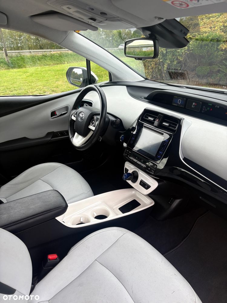 Toyota Prius 1.8 Hybrid Premium - 18