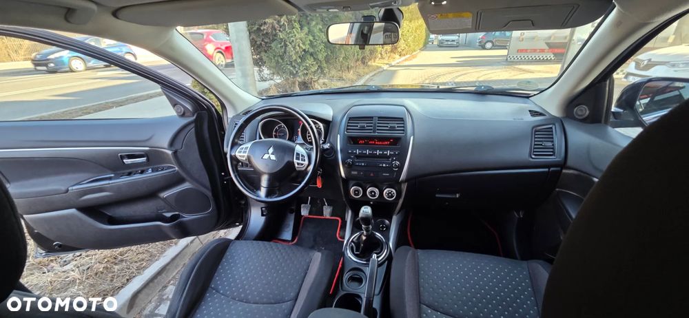 Mitsubishi ASX 1.8 DI-D 2WD Instyle - 33
