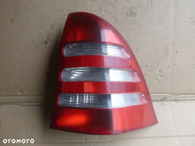 LAMPA PRAWY TYŁ PRAWA TYLNA MERCEDES C KLASA W203 KOMBI - 2