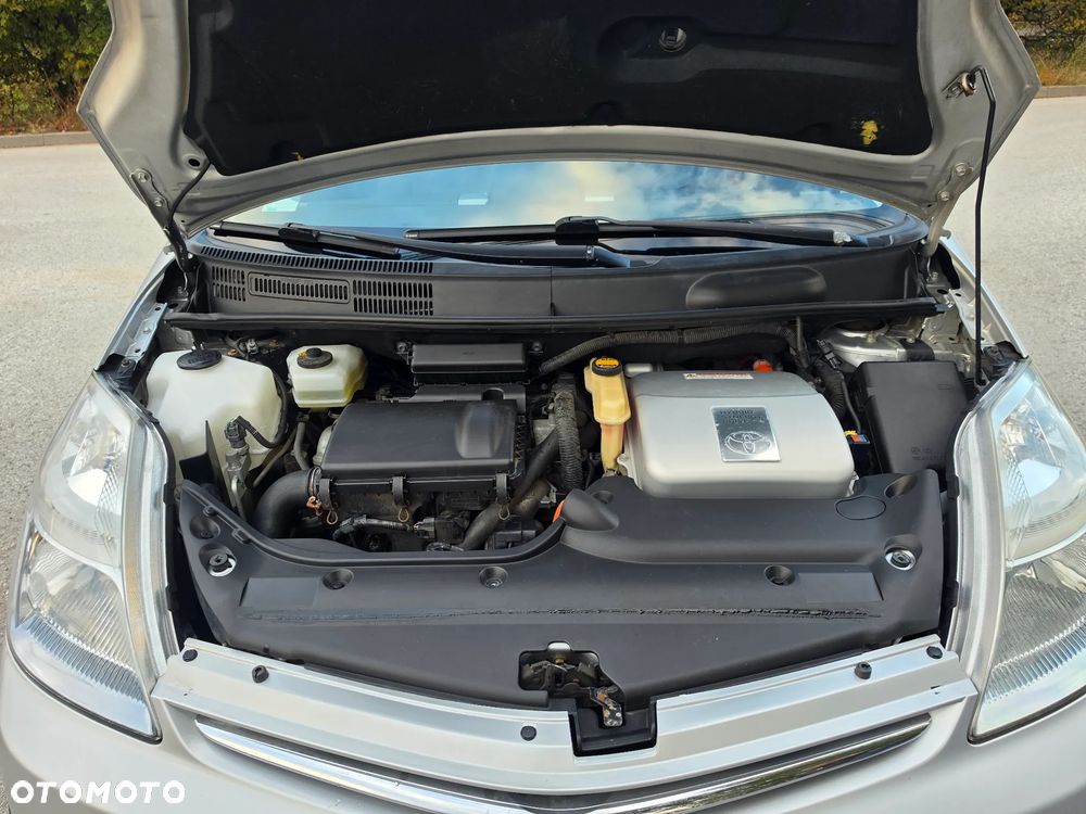 Toyota Prius 1.5 VVT-i Sol - 18