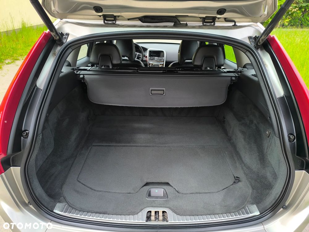 Volvo XC 60 D3 Momentum - 17