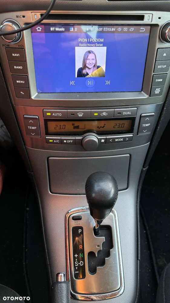 Toyota Avensis 1.8 VVT-i Combi Automatik Sol - 15