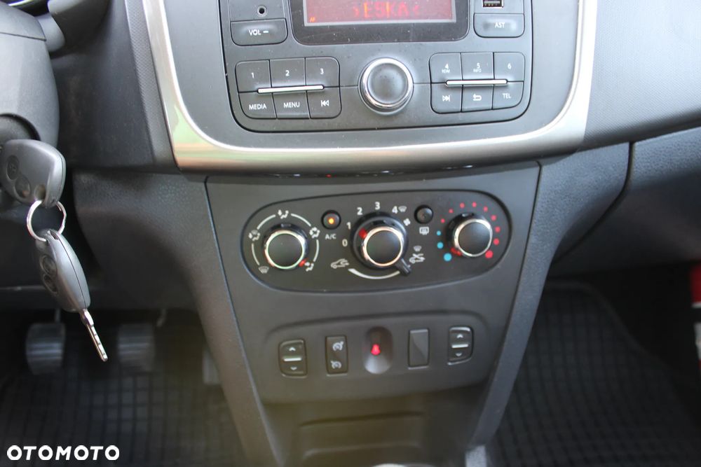 Dacia Sandero - 9