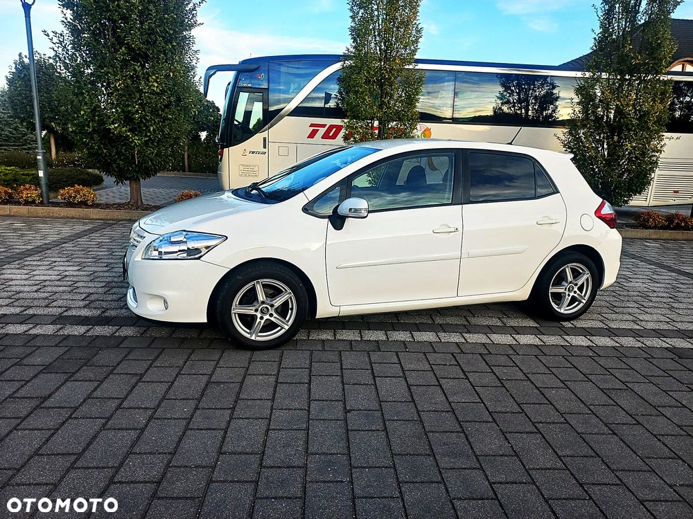 Toyota Auris 1.6 Dynamic - 11