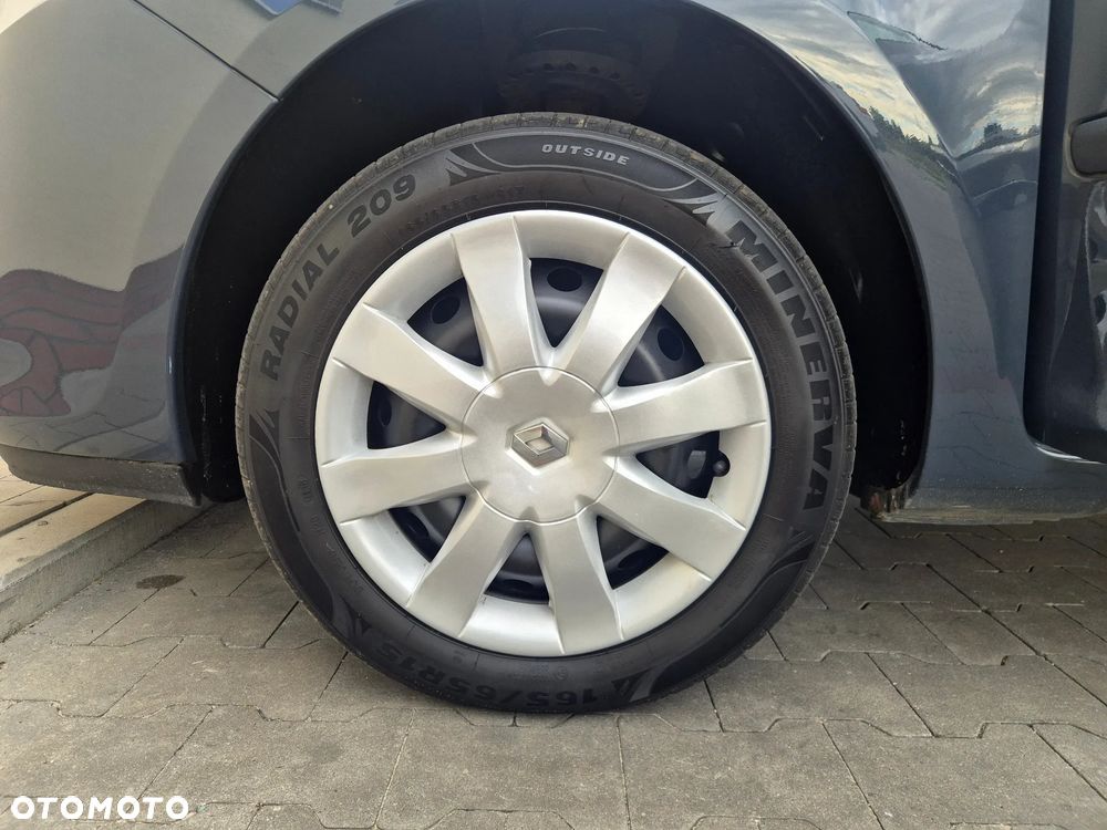 Renault Clio 1.2 16V 75 Yahoo - 21