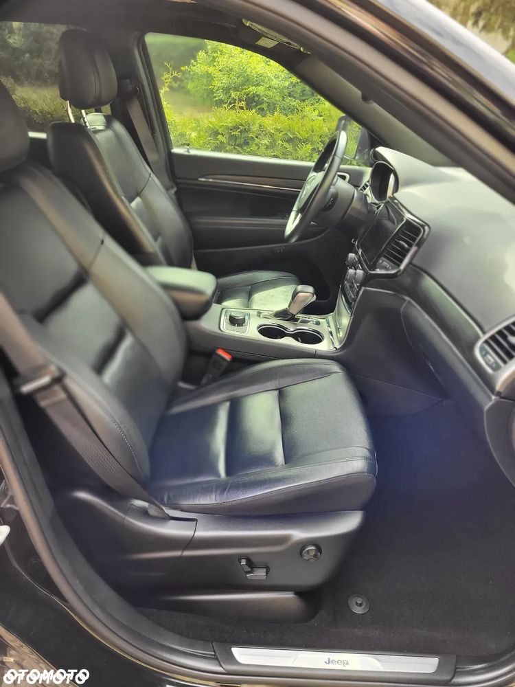Jeep Grand Cherokee - 20