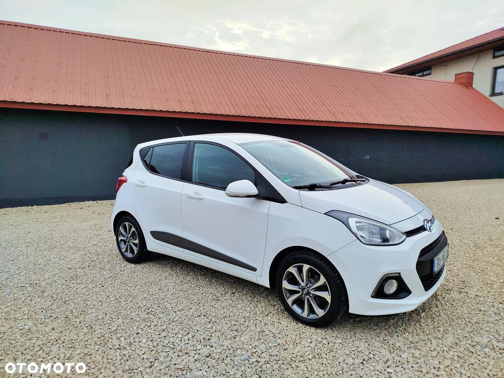 Hyundai i10 1.0 Fifa World Cup Edition - 20