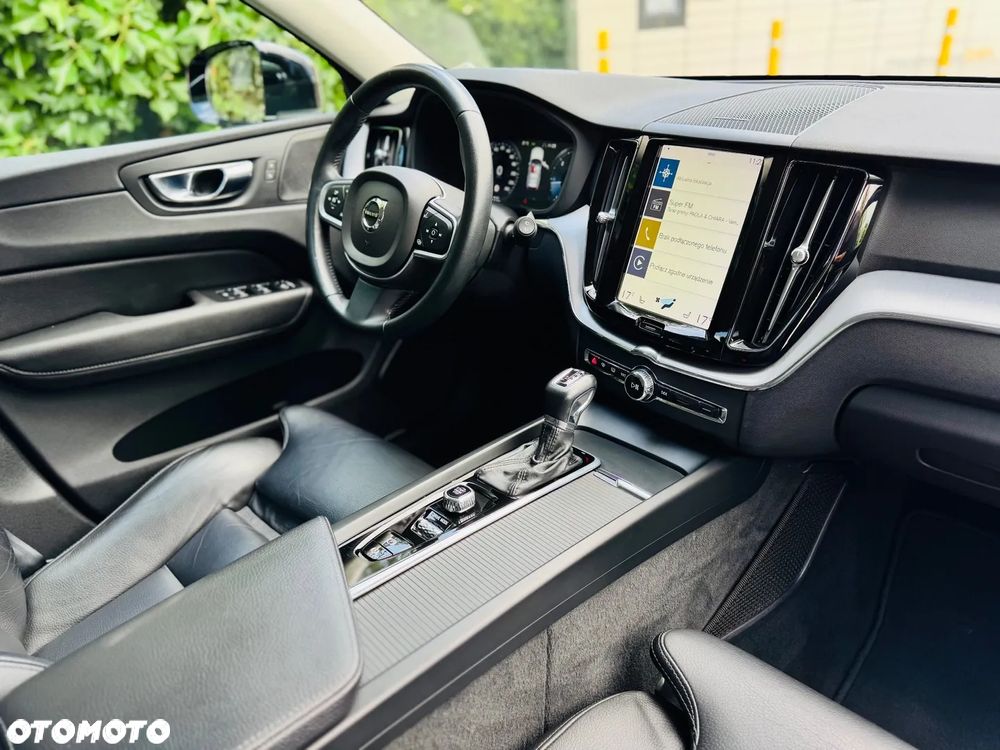 Volvo XC 60 D4 Geartronic Momentum Pro - 25