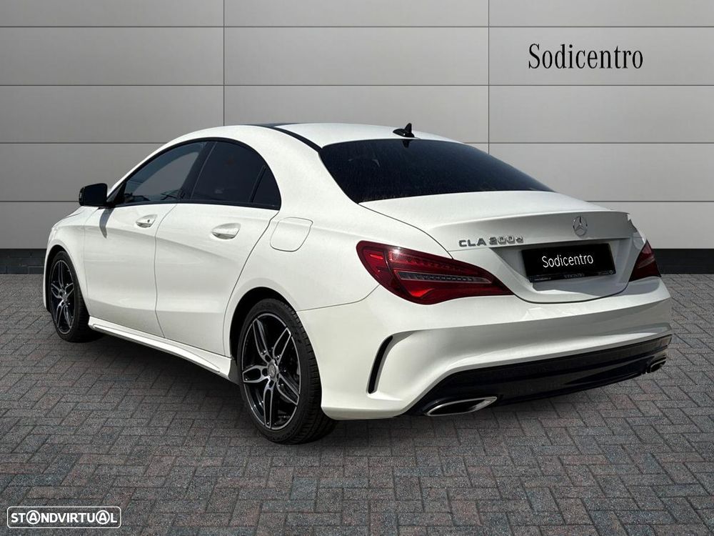 Mercedes-Benz CLA 200 d AMG Line - 4