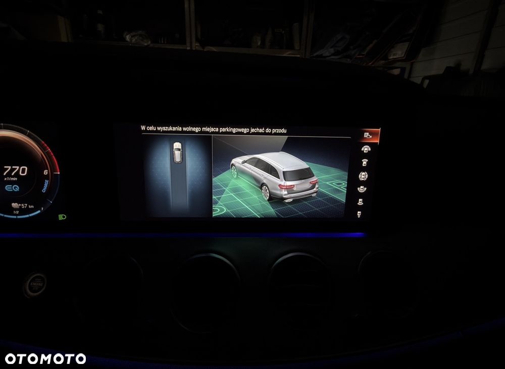 Mercedes-Benz Klasa E 300 de 4Matic 9G-TRONIC AMG Line - 39