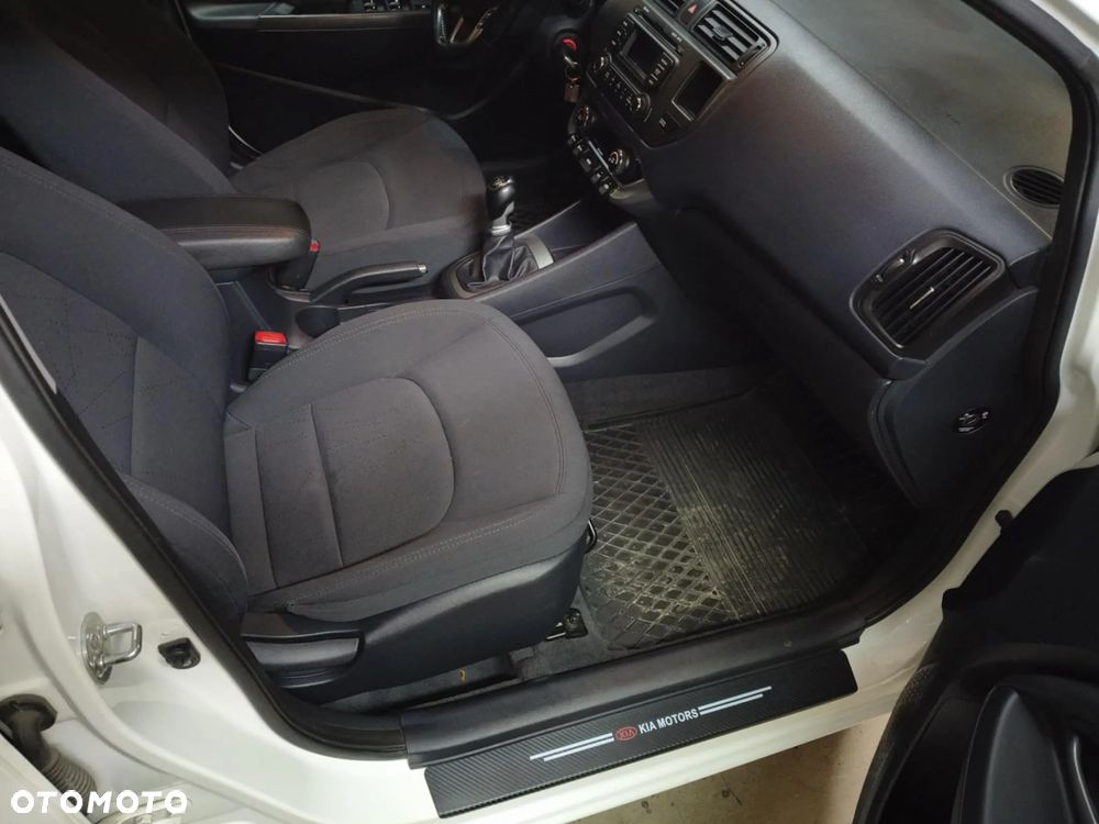 Kia Rio 1.4 crdi XL - 8