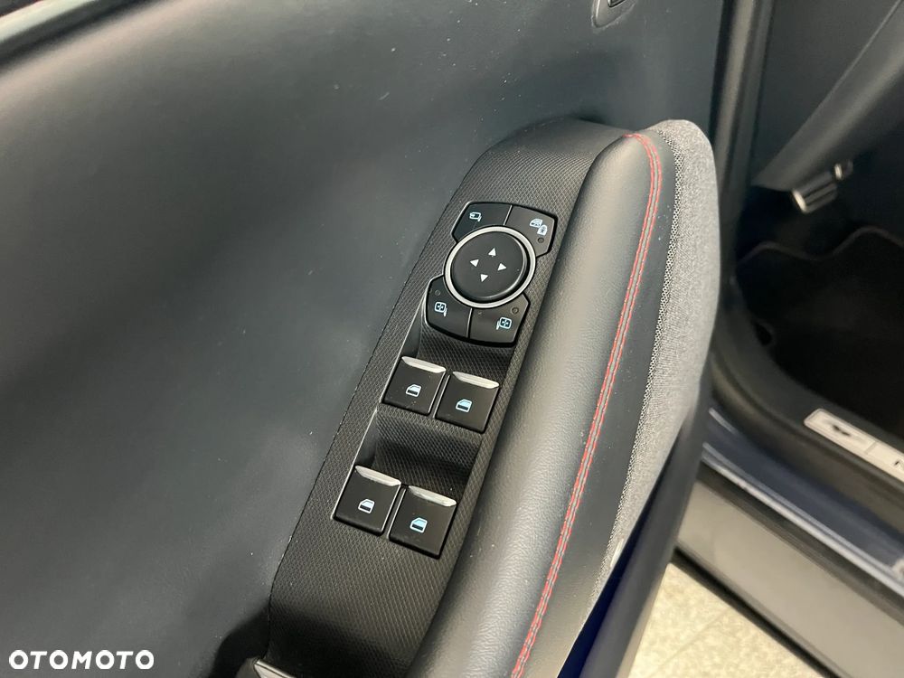 Ford Mustang Mach-E - 21