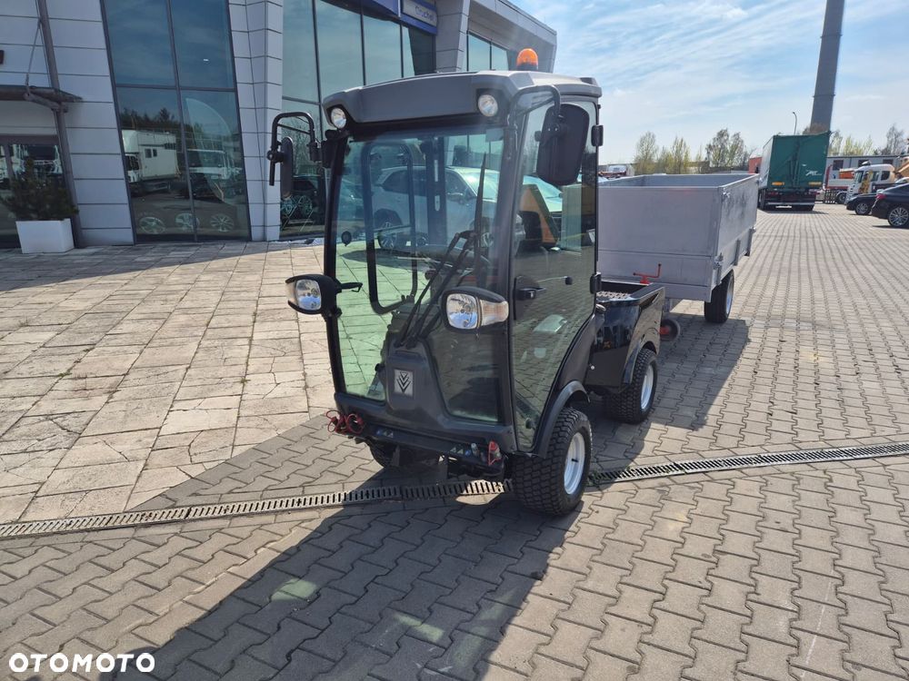 Kaercher MIC C34 / NOŚNIK NARZĘDZI / PRZYCZEPA WYWROTKA / IDEALNY DO MIASTA / ZAMIATARKA / PŁUG SNIEŻNY / 4X4 / NISKIE MOTOGODZINY / JEDNO URZĄDZENIE WIELE ZASTOSOWAŃ! - 2