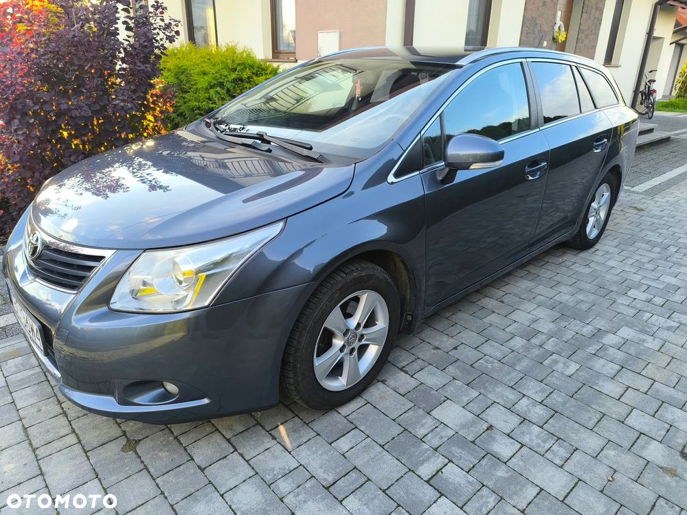 Toyota Avensis 1.8 Sol - 1