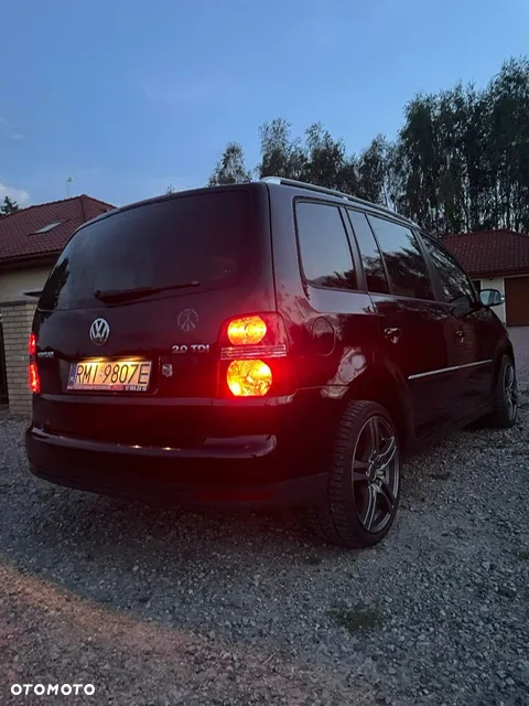 Volkswagen Touran 2.0 TDI DPF Trendline - 4