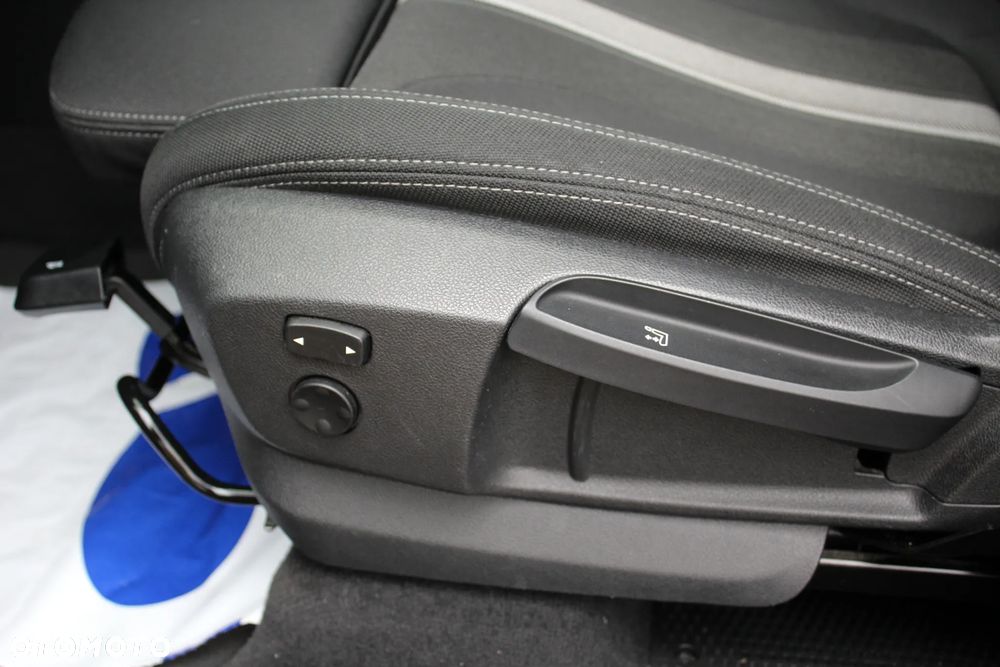 BMW X1 sDrive18d Advantage - 37