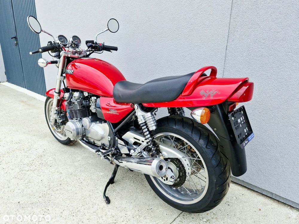 Kawasaki Zephyr - 19