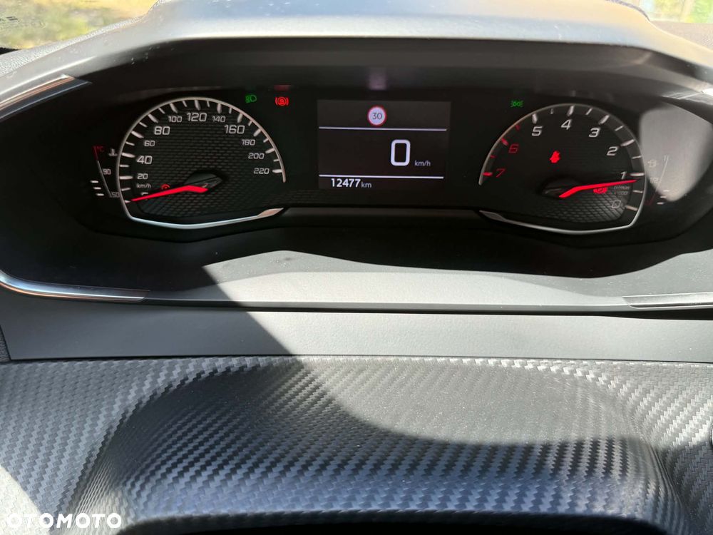 Peugeot 208 1.2 T Edition S&S - 10