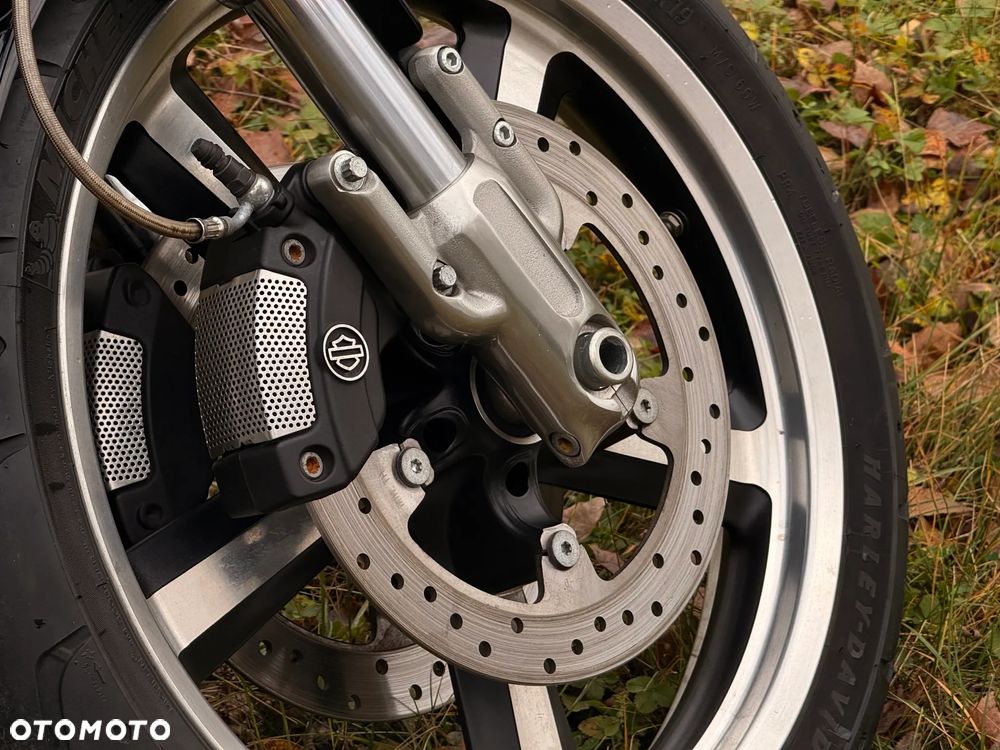Harley-Davidson V-Rod Muscle - 11