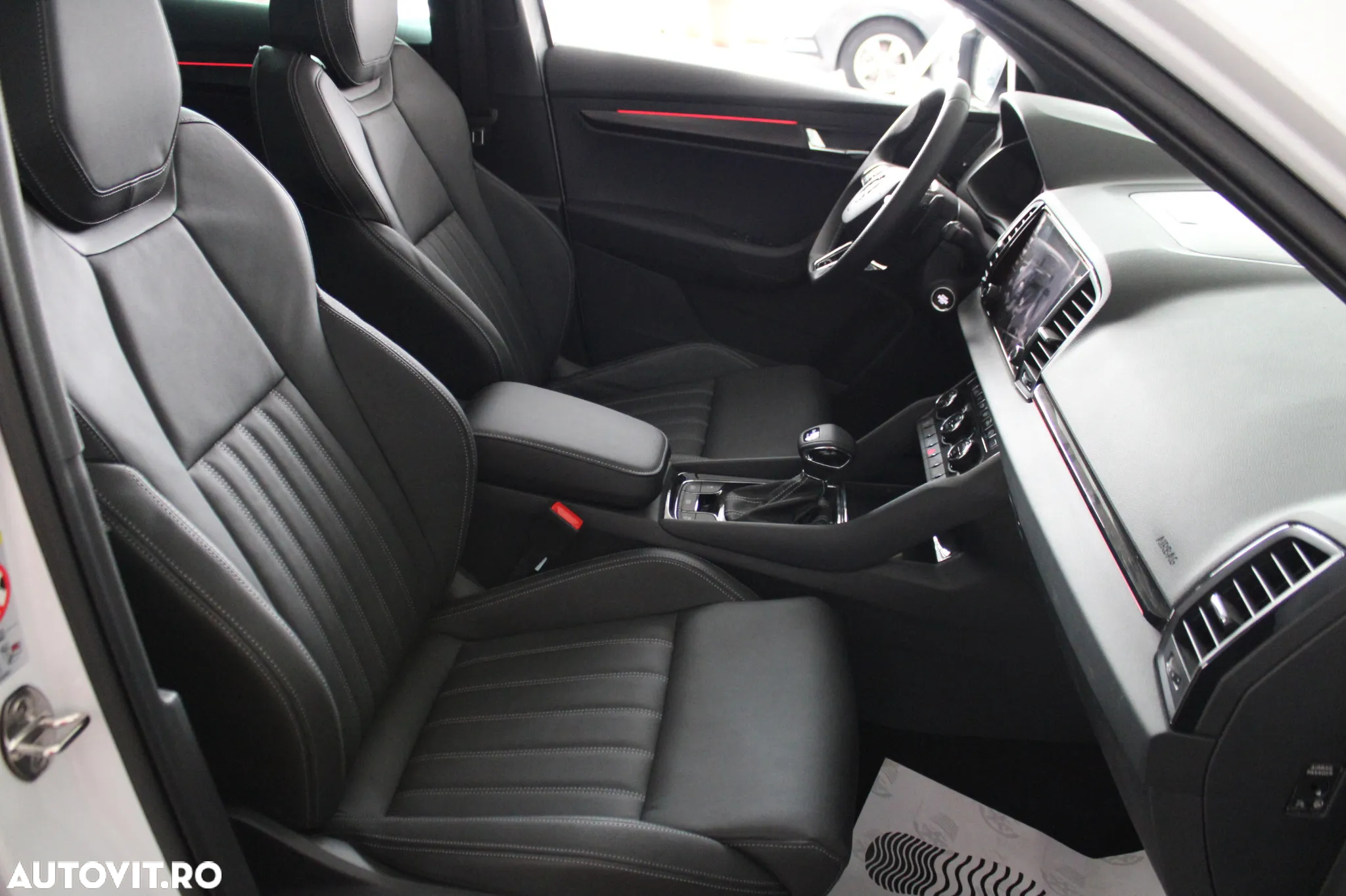 Skoda Karoq 2.0 TDI 4X4 DSG Sportline - 30