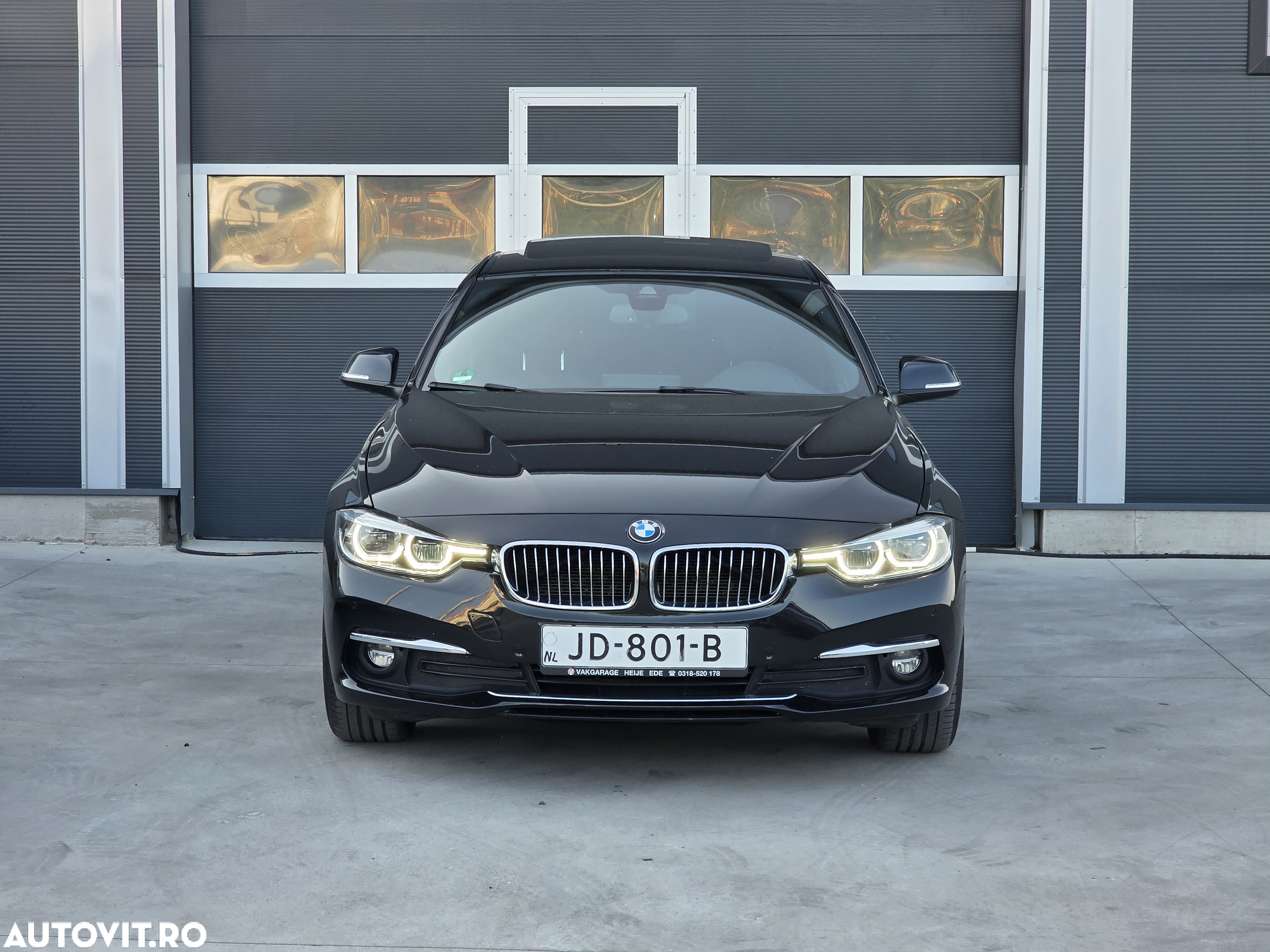 BMW Seria 3 320d Luxury Line - 2