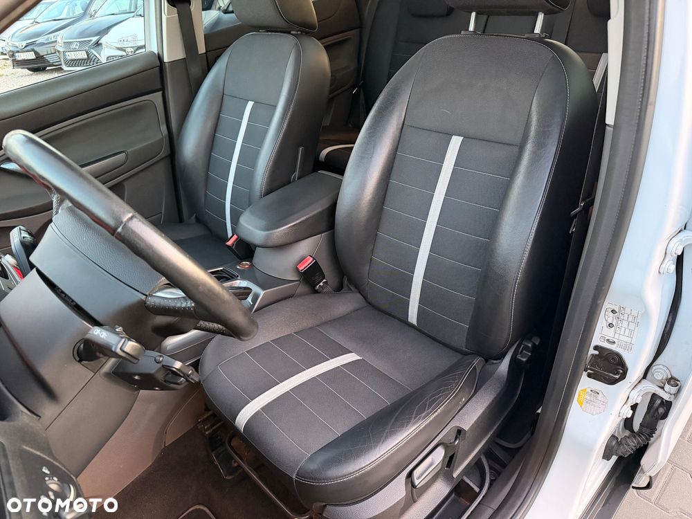 Ford Kuga 2.0 TDCi 4x4 Titanium - 19