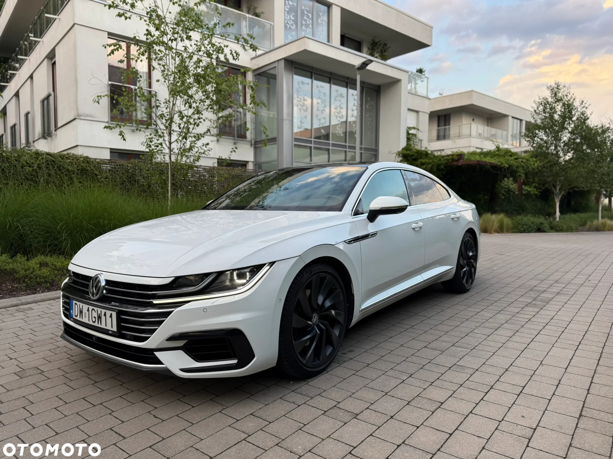 Volkswagen Arteon 2.0 TDI Bi-Turbo SCR 4Mot R-Line Edition DSG - 2