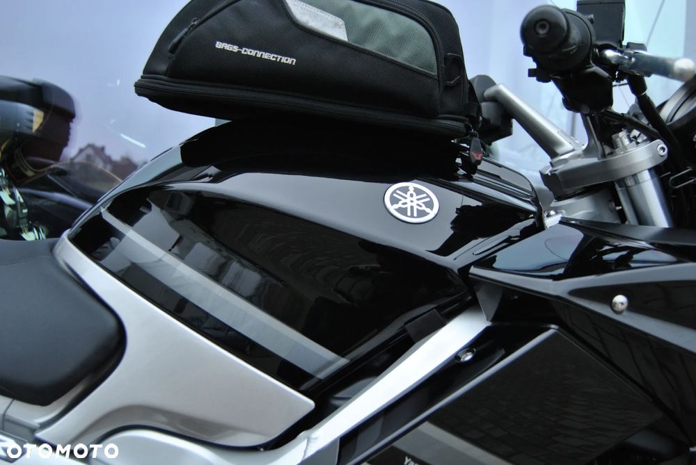 Yamaha FJR - 23