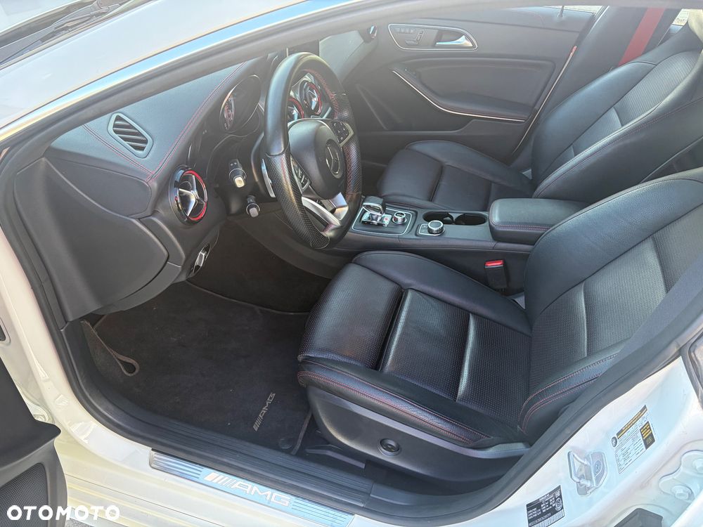 Mercedes-Benz CLA 45 AMG 4-Matic - 10