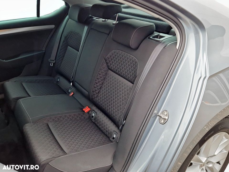 Skoda Superb 2.0 TDI DSG Ambition - 15