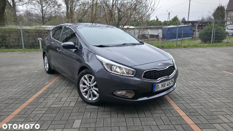 Kia Ceed 1.6 CRDi 136 ISG Spirit - 2
