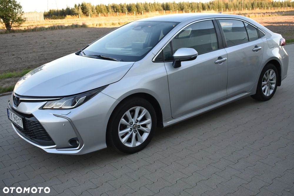 Toyota Corolla 1.8 Hybrid Comfort - 18