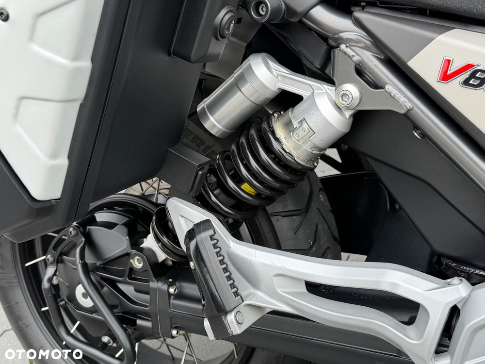 Moto Guzzi V85 - 16