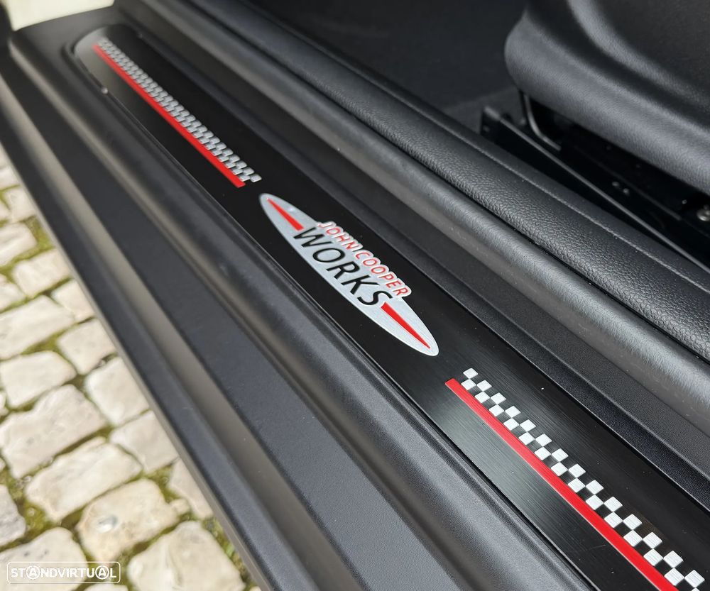 MINI 3 Portas One - 13