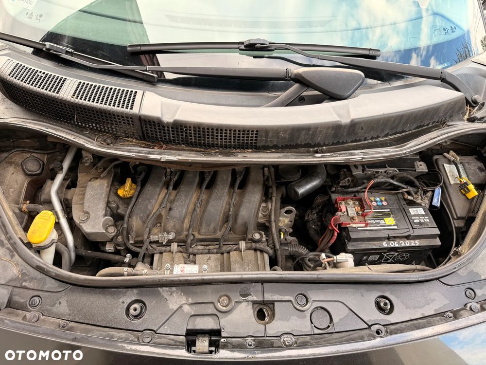 Renault Scenic 2.0 16V Avantage - 19