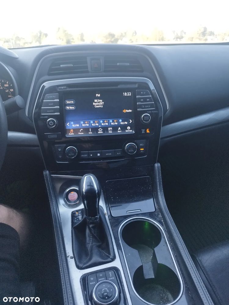 Nissan Maxima - 3