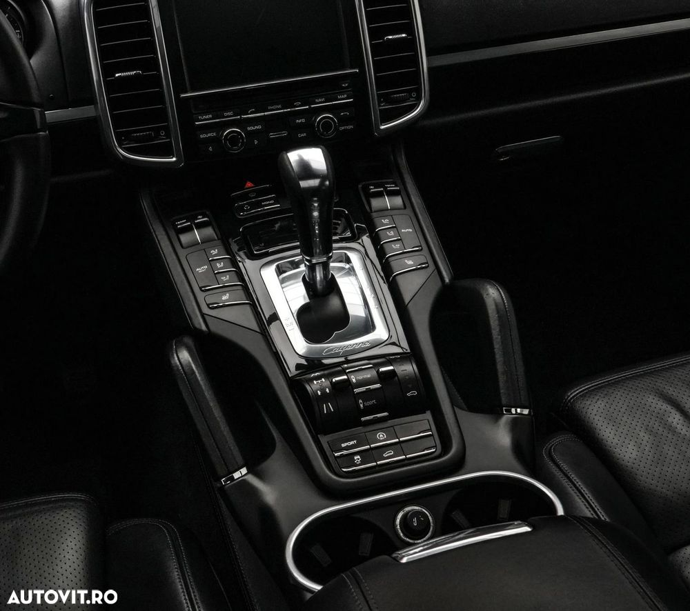 Porsche Cayenne 3.0 L V6 - 20