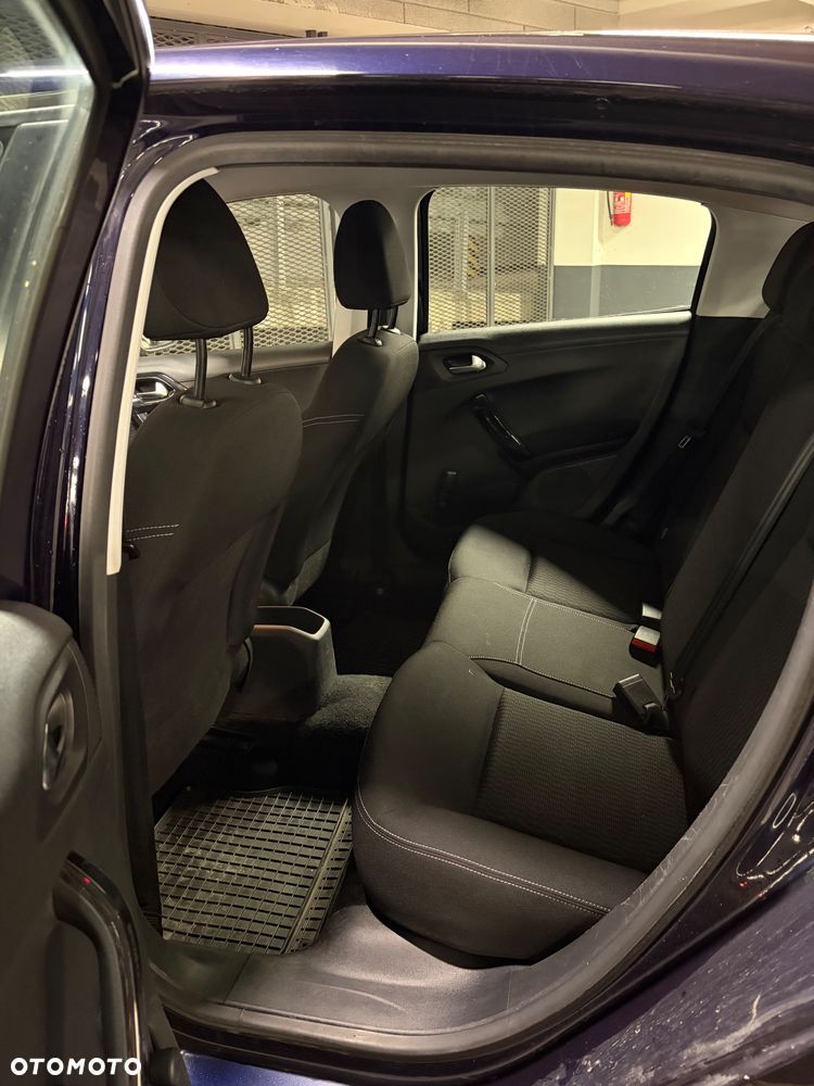 Peugeot 208 1.6 BlueHDi Active S&S - 10