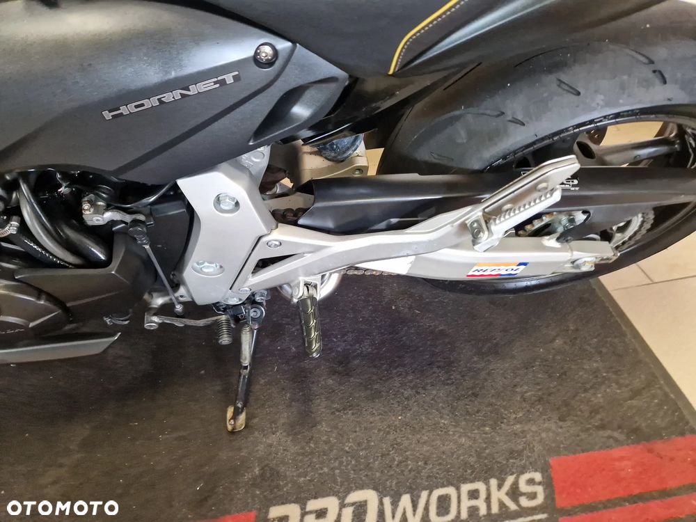 Honda Hornet - 15