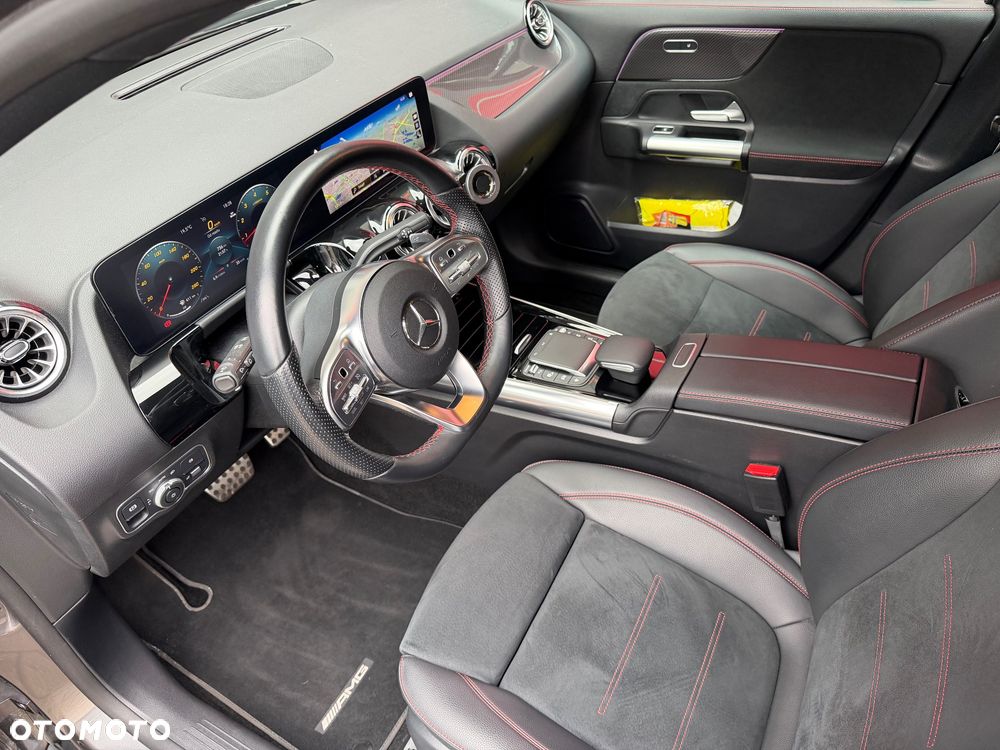 Mercedes-Benz GLA 200 AMG Line - 13
