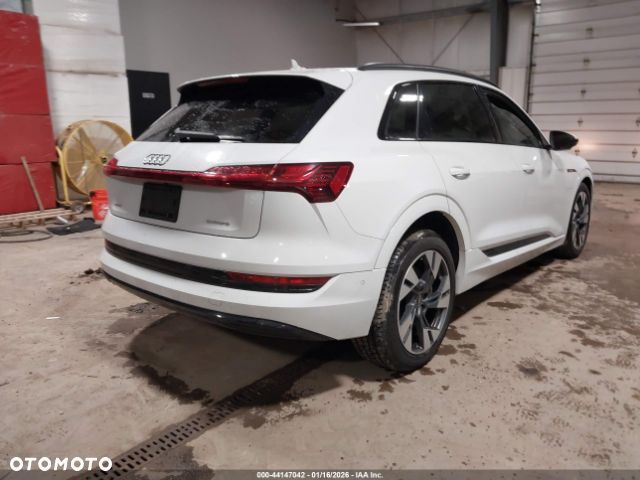 Audi e-tron 50 Quattro - 4