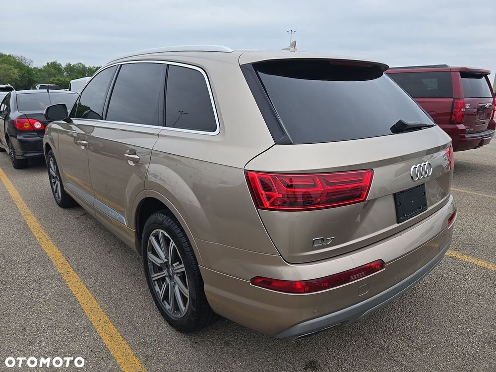 Audi Q7 - 3