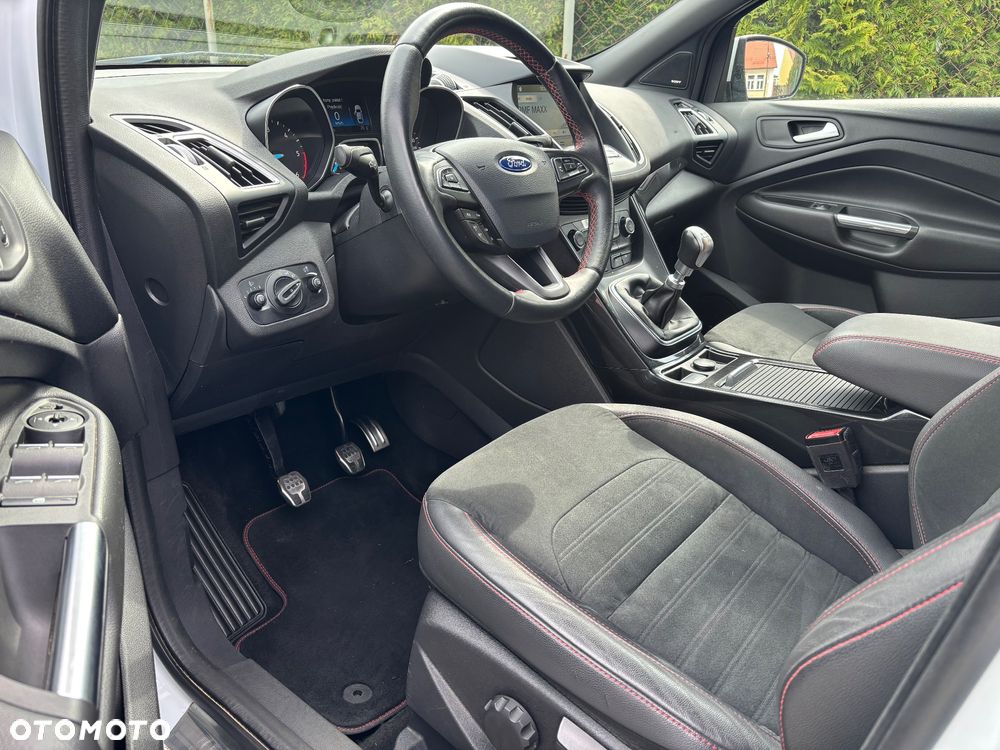 Ford Kuga 2.0 TDCi 4x4 ST-Line - 5