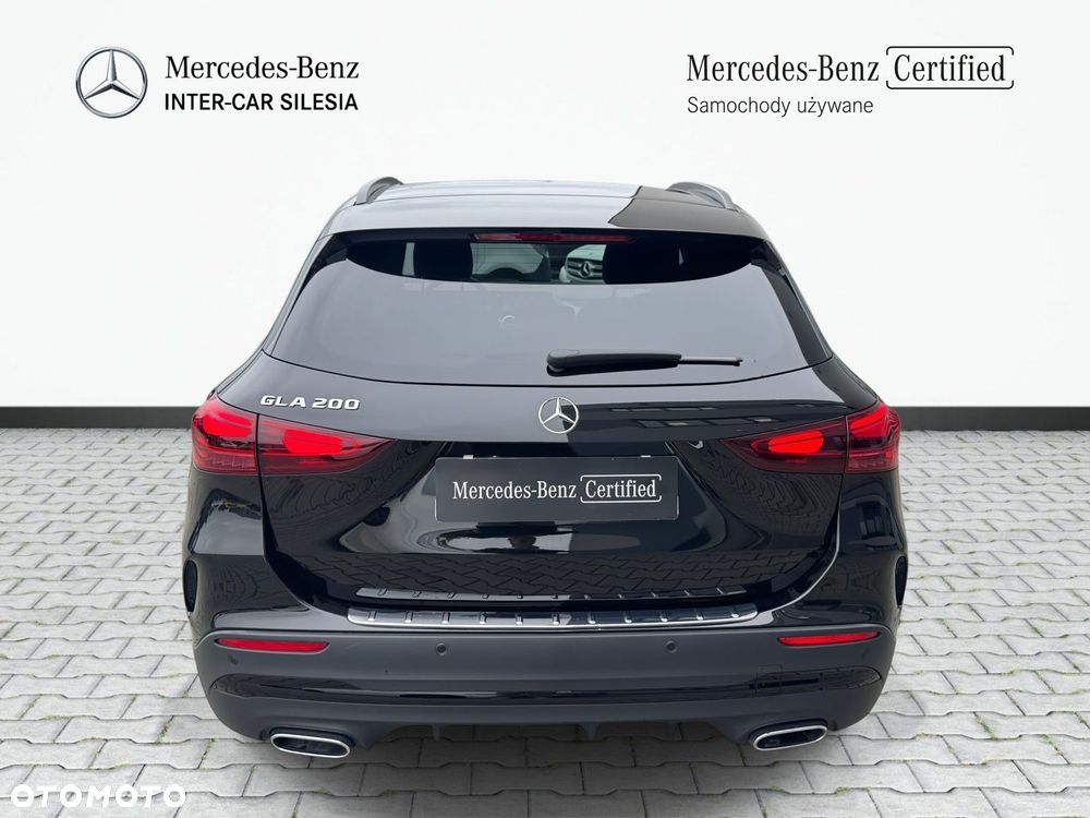 Mercedes-Benz GLA - 7