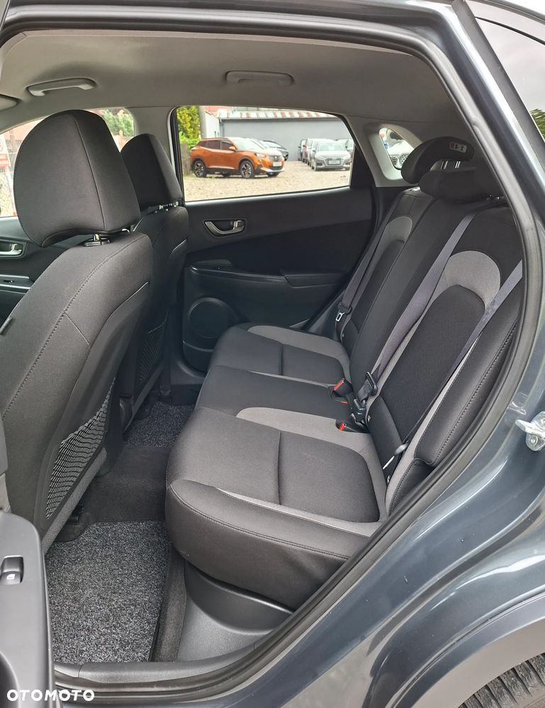 Hyundai Kona - 11