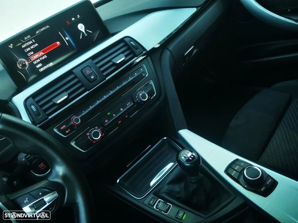 BMW 318 d Pack M - 10